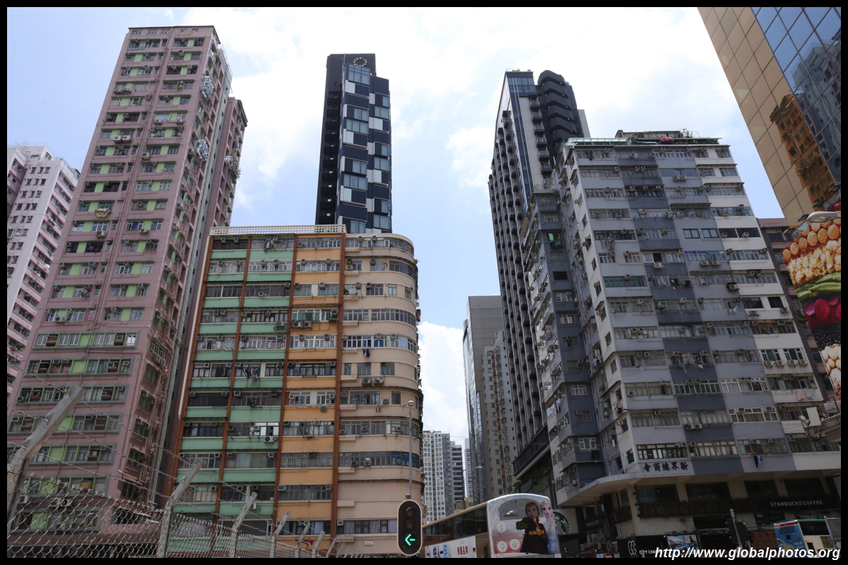 Canton Road / Dundas Street Sitting-Out Area - Hong Kong Travel