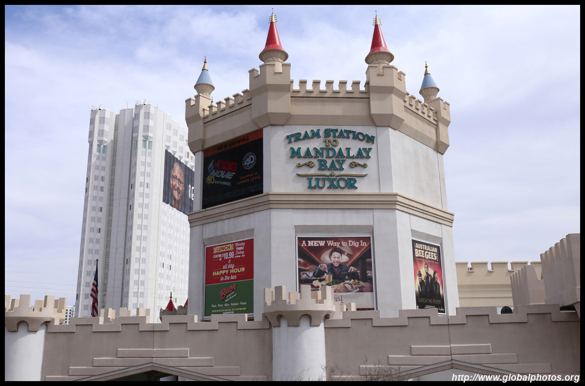 Is Mandalay Bay Connected to Excalibur?